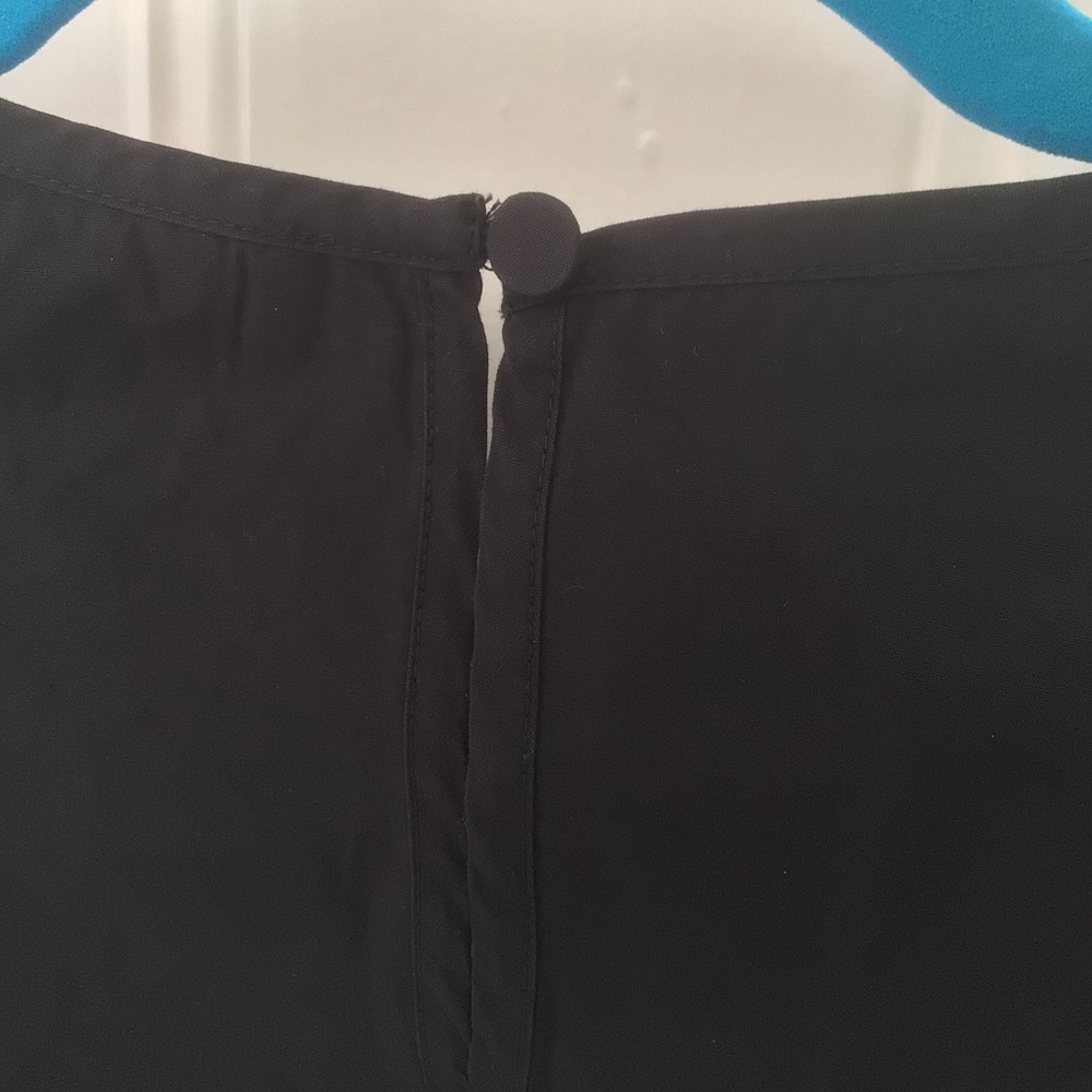 Amour Vert Lisa Organic Cotton Poplin Top Black Eyelet Crop in Large, New - Picture 7 of 9